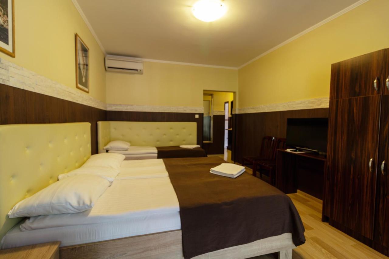 Bella Villa Siofok Luaran gambar