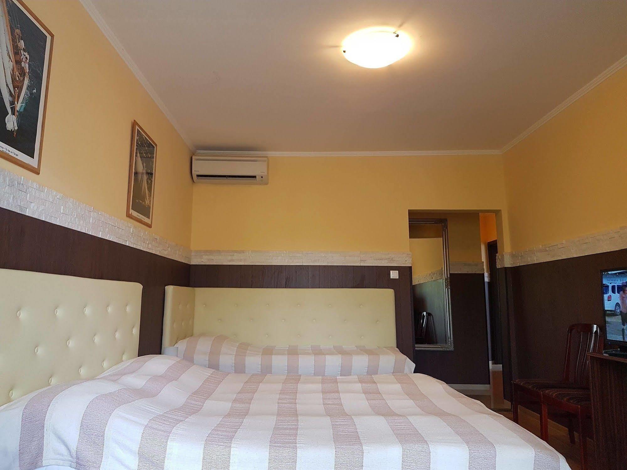 Bella Villa Siofok Luaran gambar
